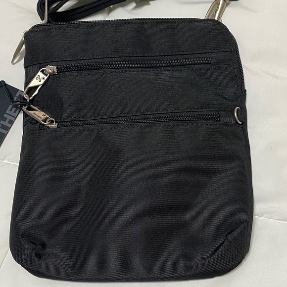 NWT Travelon slim double zip Black Crossbody anti theft Bag - Picture 3 of 15
